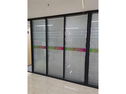 芒果經視辦公區(qū)